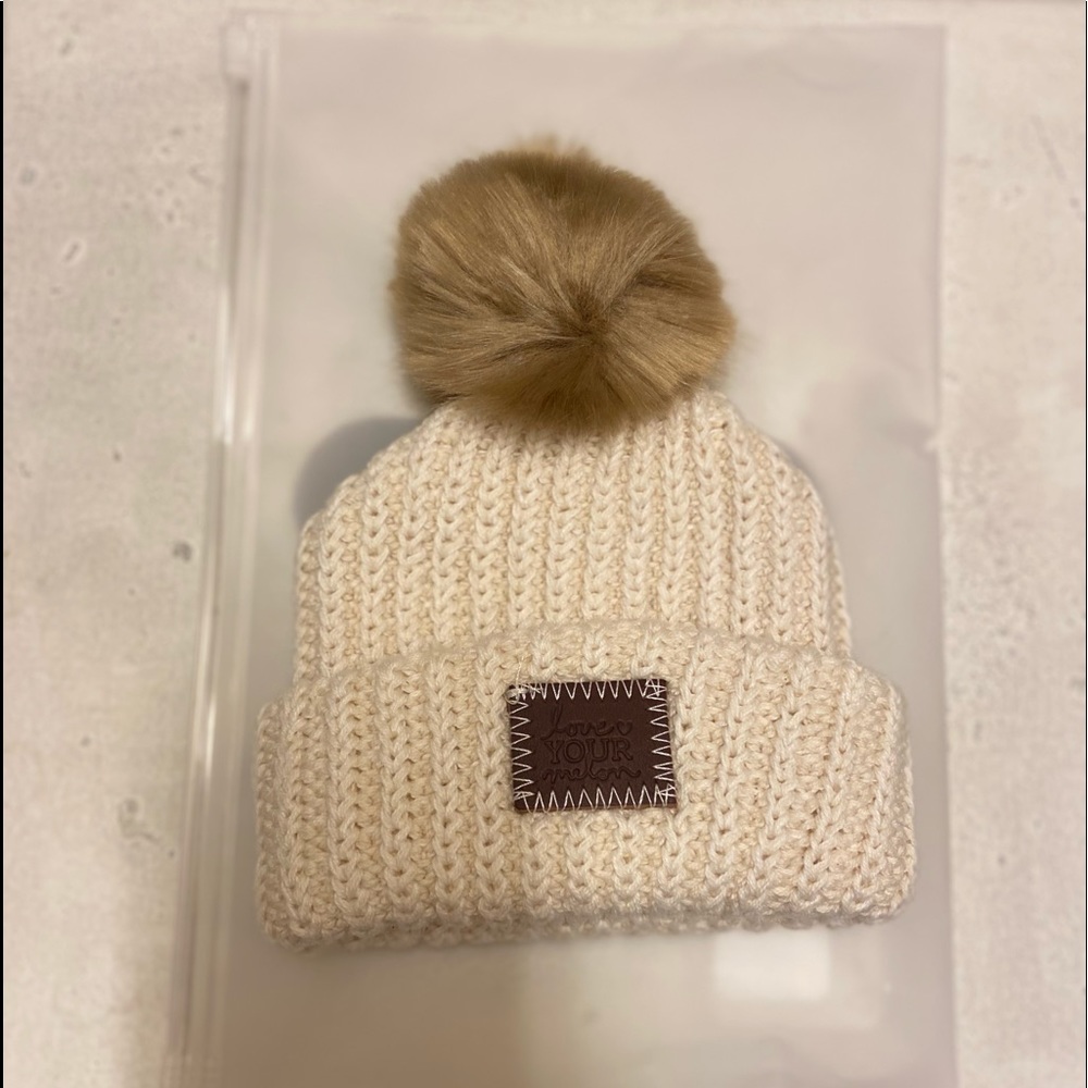 NWT Love Your Melon White Speckled Baby Pom Beani